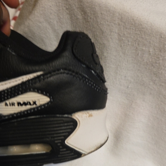 Nike Air Max Kids Black and White Sneakers - Picture 7 of 9